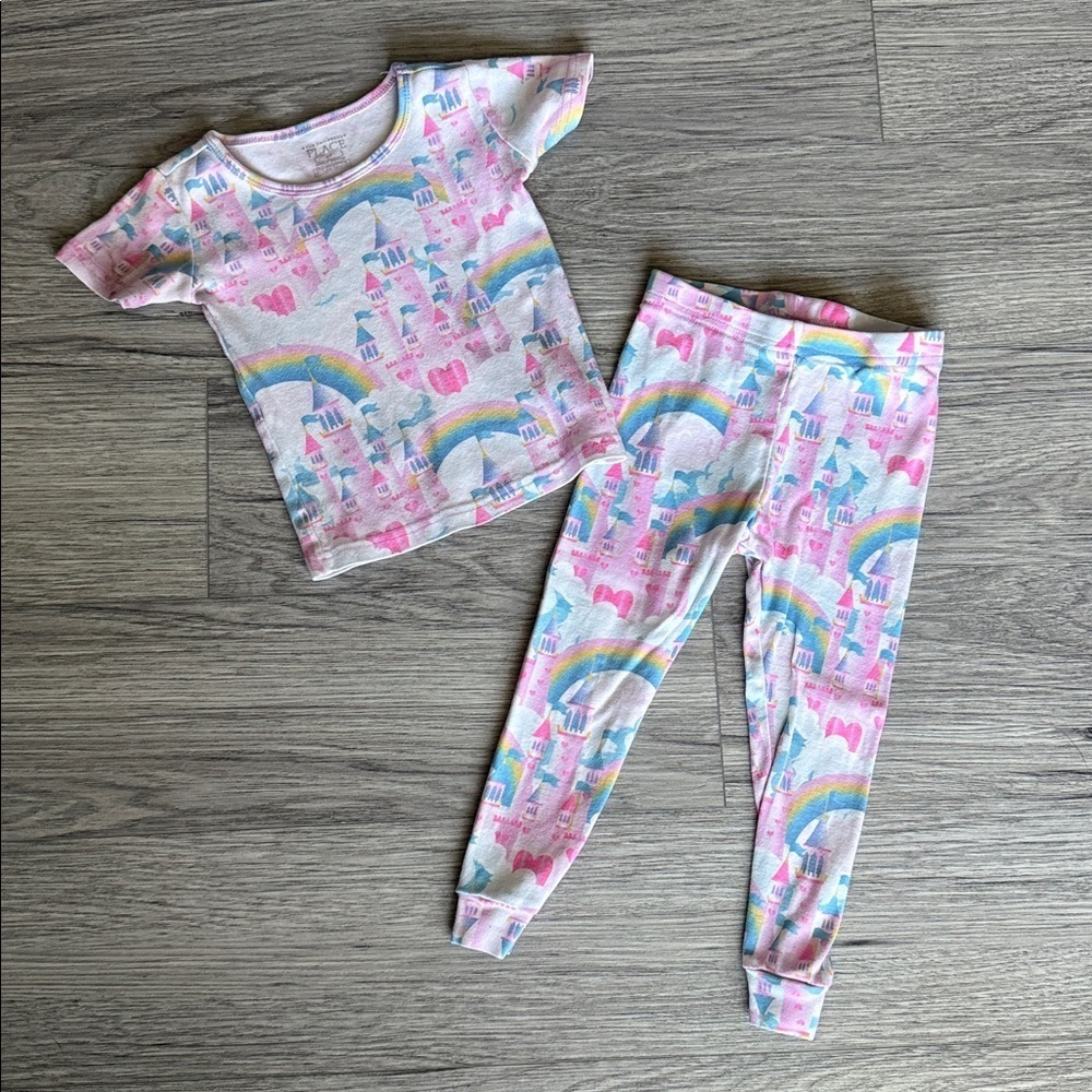 The Children's Place‎ Rainbow Castle Print Pajama Set Size 2T